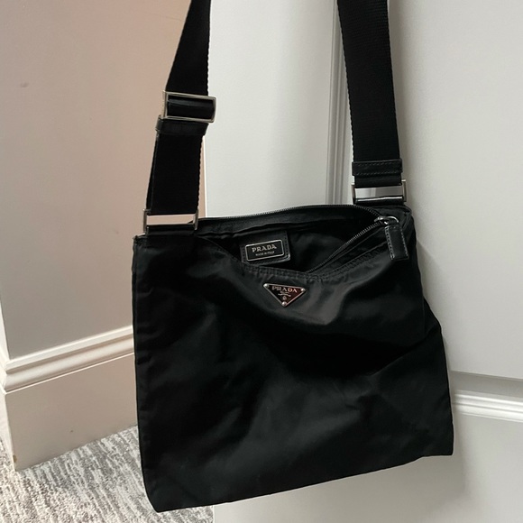 Authentic Prada crossbody bag. - Picture 2 of 7